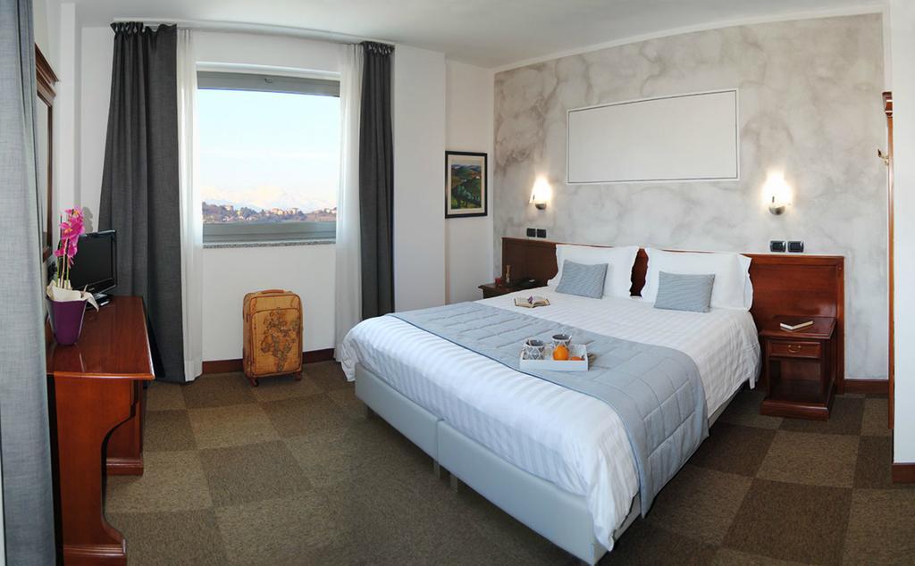 Hotel Medea (Adults Only) 알바 외부 사진