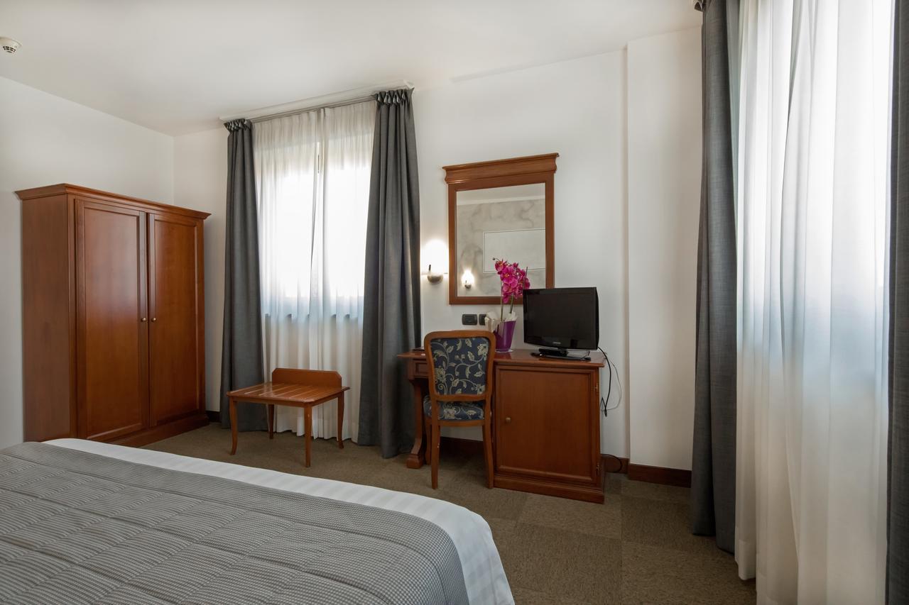 Hotel Medea (Adults Only) 알바 외부 사진