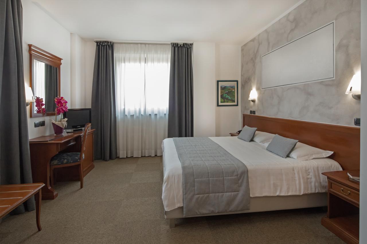 Hotel Medea (Adults Only) 알바 외부 사진