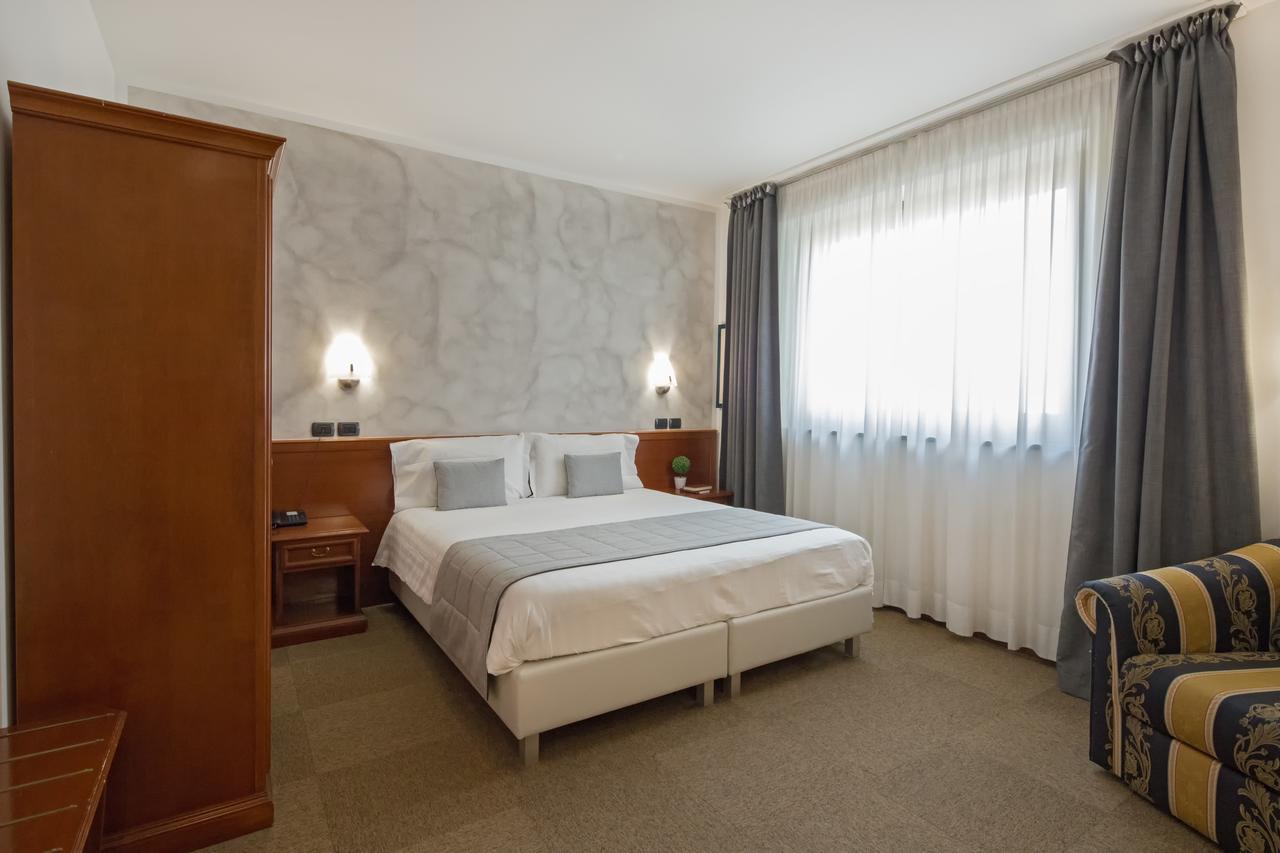 Hotel Medea (Adults Only) 알바 외부 사진